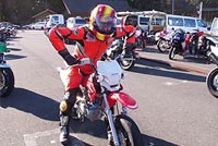 ����������I