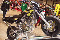 �����XR���^