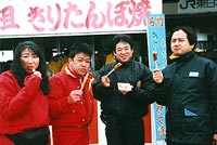 ���肽���